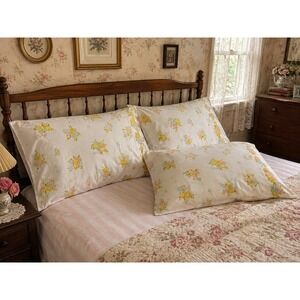 Fashion Manor Pillowcases White Floral Set of 3 Vintage Eyelet Trim 19.5x30